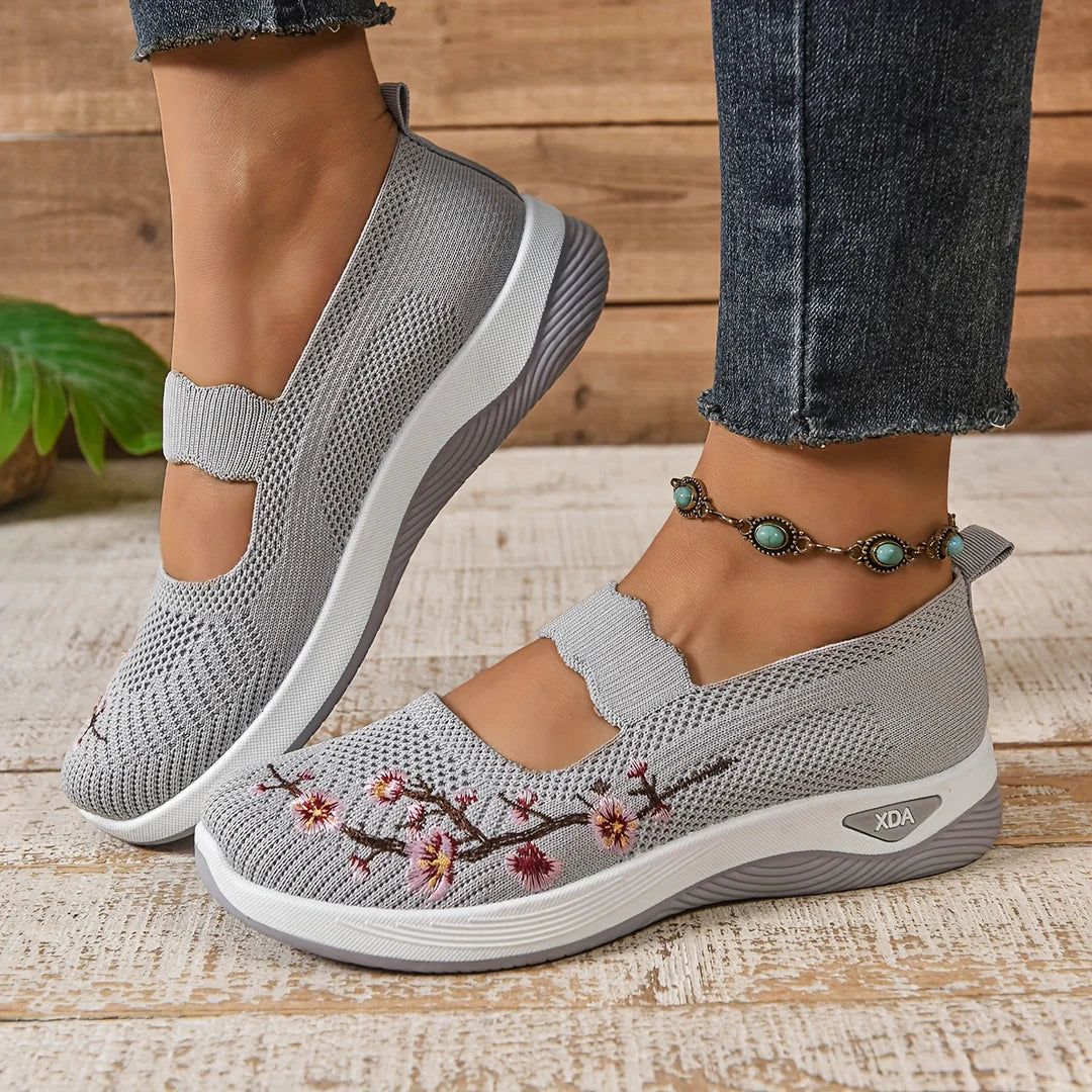 CloudPlus™ – Breathable and Ultimate Comfortable Orthopaedic Sneakers for Women